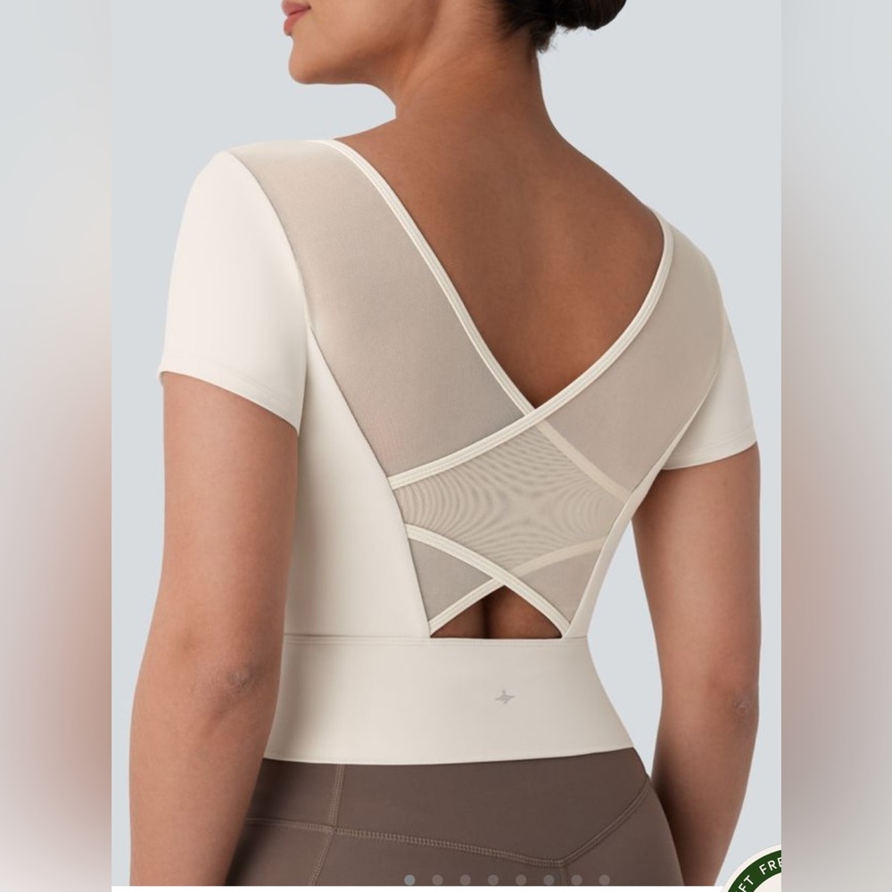Halara Softly Zero Plus U Neck Short Sleeve Crossover Mesh Yoga Sports Top NWT M - Picture 2 of 7